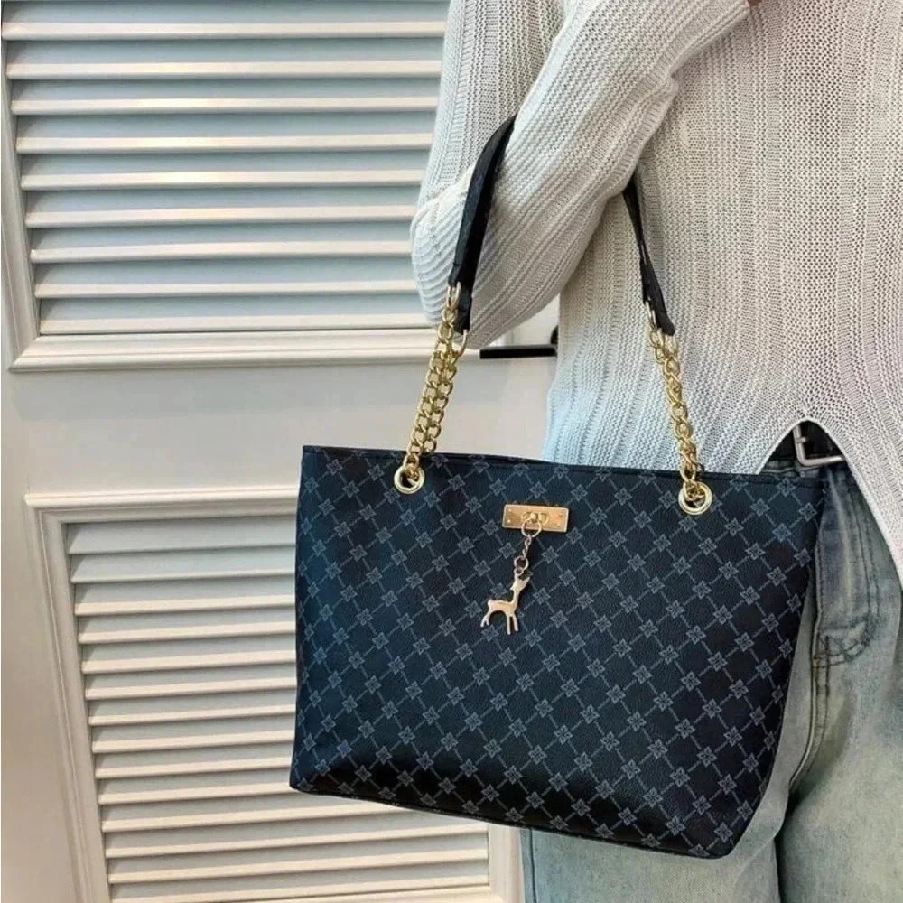 ⚠️Clearance Black Patterned Large Shoulder Tote Bag Gold Pendant - Picture 2 of 10
